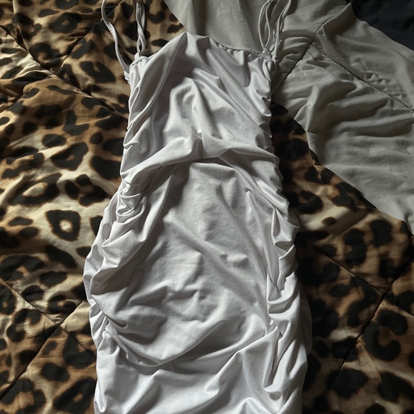 White bodycon dress - Picture 1 of 1